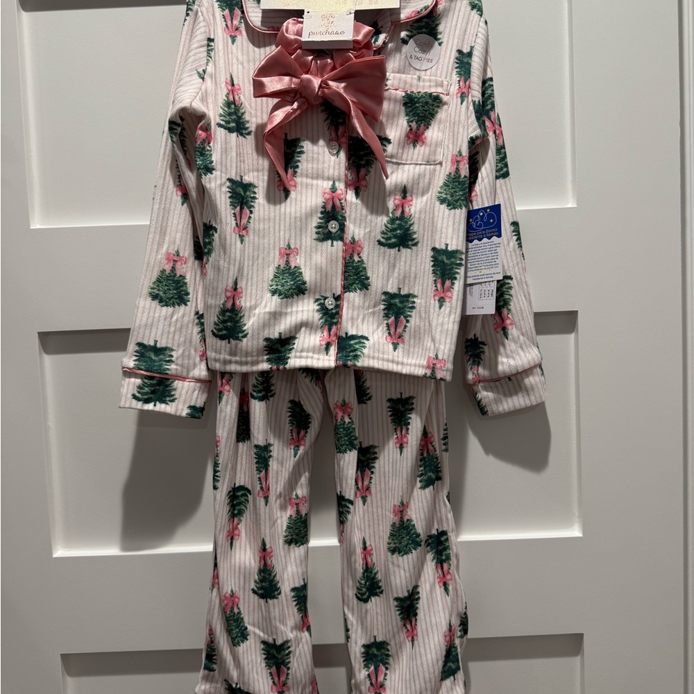 Mommy and Me Christmas Pajamas - Tahari NWT 5/6